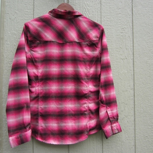 Mountain Hardwear Shirt Women's 14 Plaid‎ Red/Black Pockect Long sleeves Outdoor - Picture 4 of 11